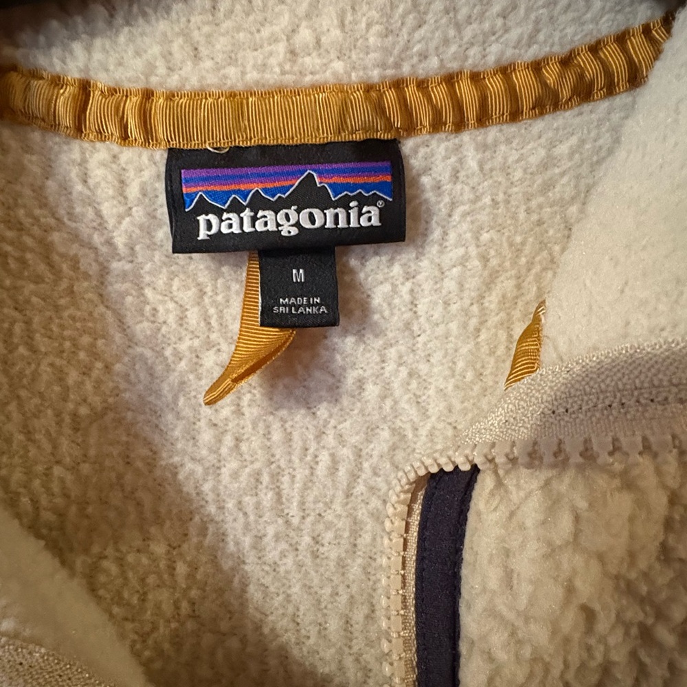 Patagonia Cream Fleece Pullover - Picture 3 of 4